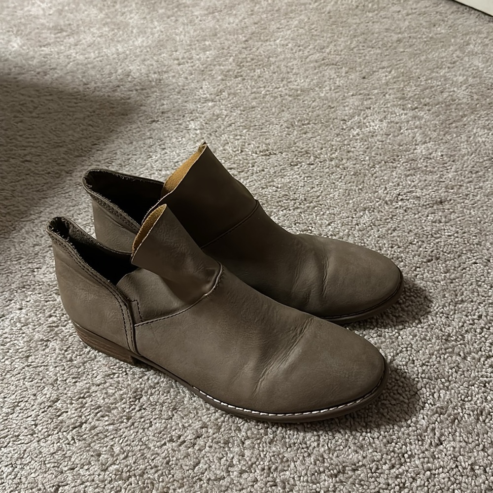 Brown suede ankle booties